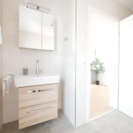 85Qm, Parkplatz, Zentral, Grosser Balkon, 2 Baeder Paderborn Exterior photo