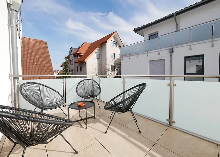 85Qm, Parkplatz, Zentral, Grosser Balkon, 2 Baeder
