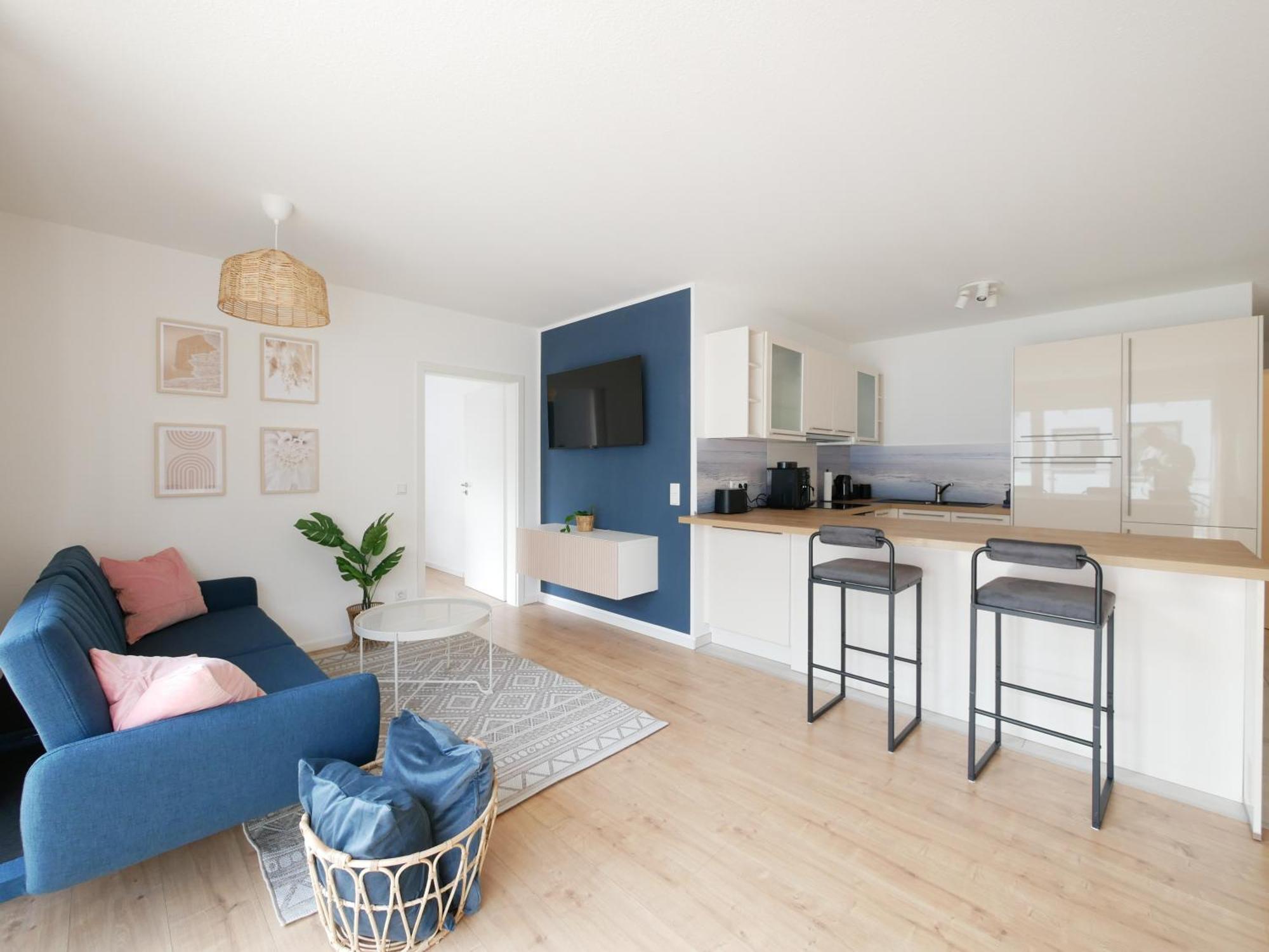 85qm, Parkplatz, Zentral, Grosser Balkon, 2 Baeder