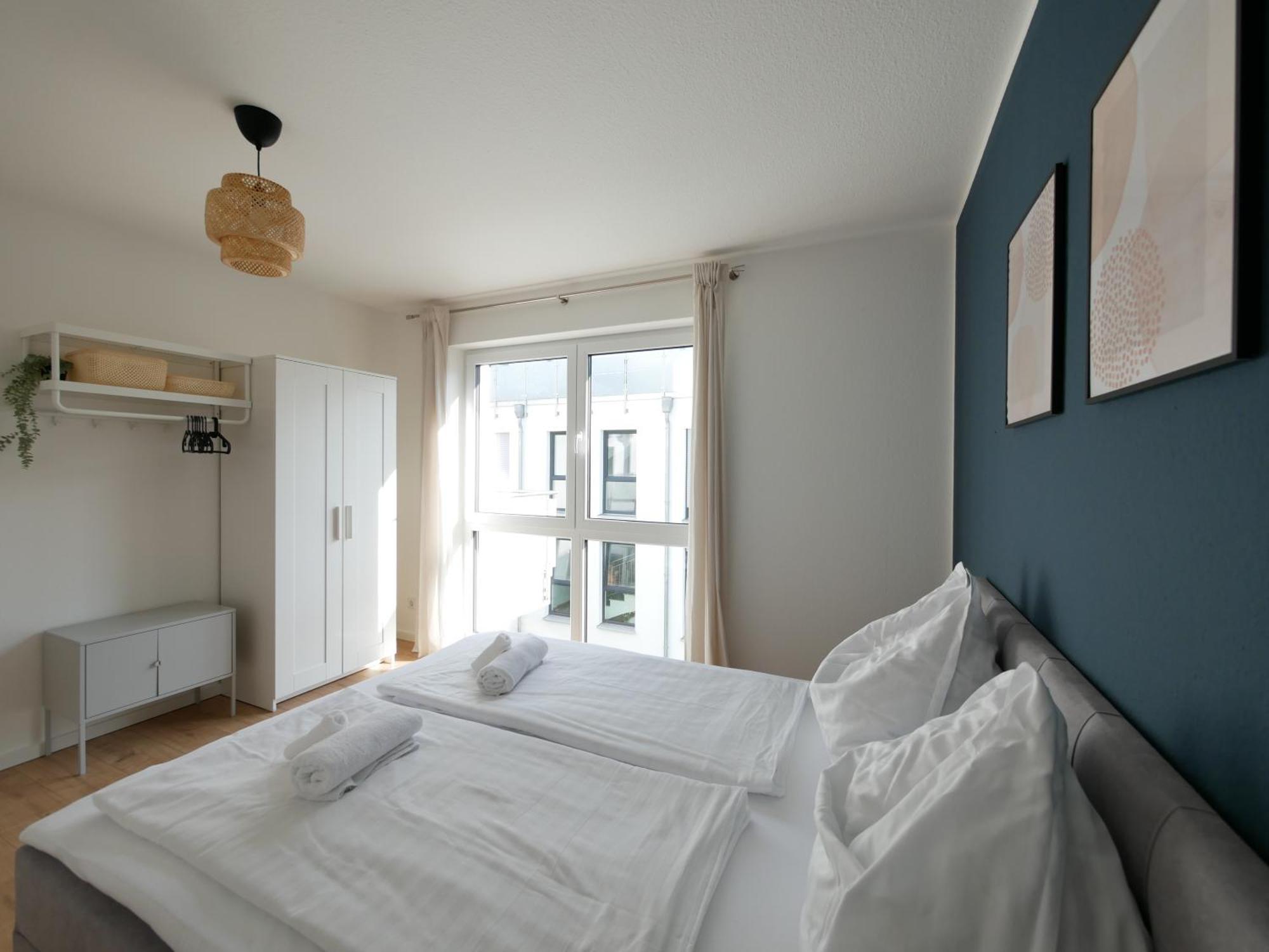 85qm, Parkplatz, Zentral, Grosser Balkon, 2 Baeder * Paderborn